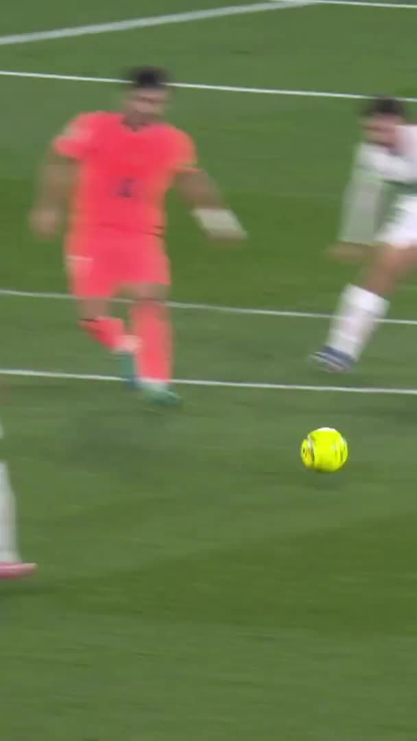 The fire of Barcelona in pitch