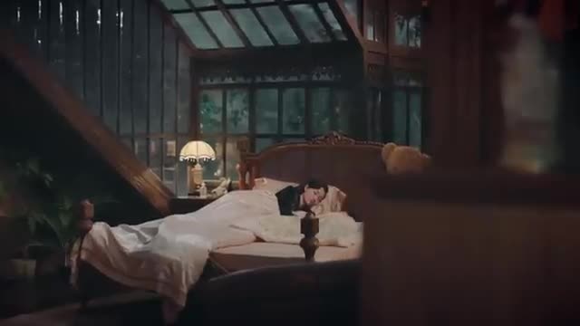 A lonely and cold female killer, a sudden heavy rain made her meet her lifelong best friend!