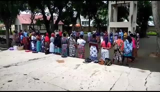 Ee bwana wavipenda vitu vyote vilivyomo