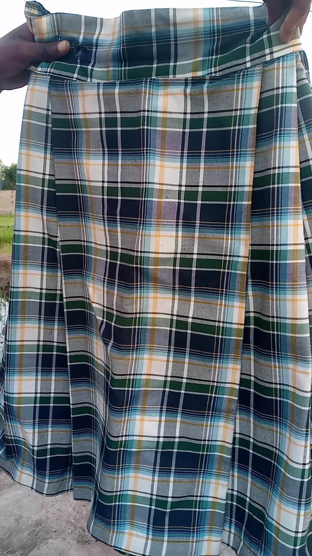 angalia nguo za shule hapa