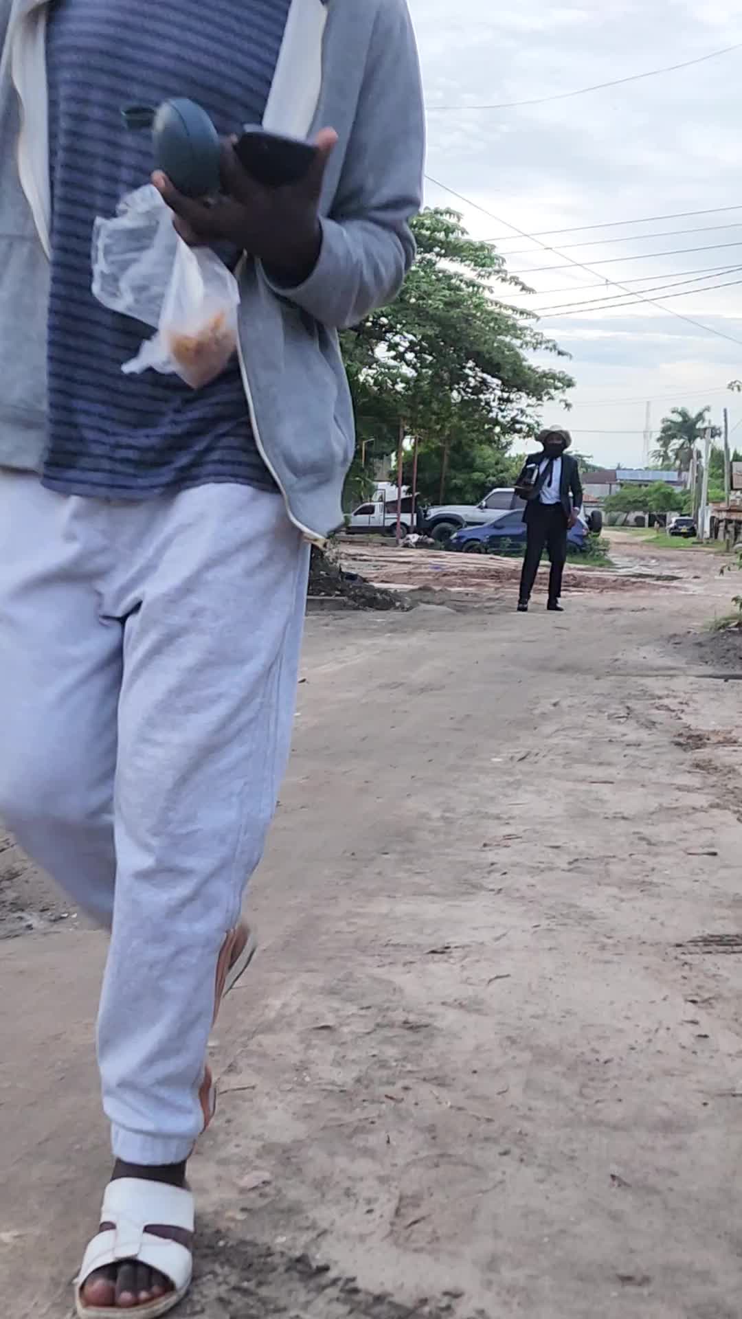 Ila Cut walk flan hivi