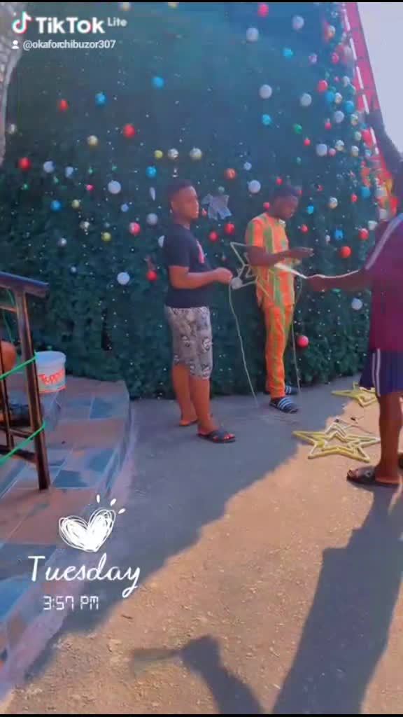 Designing of Chrismas tree