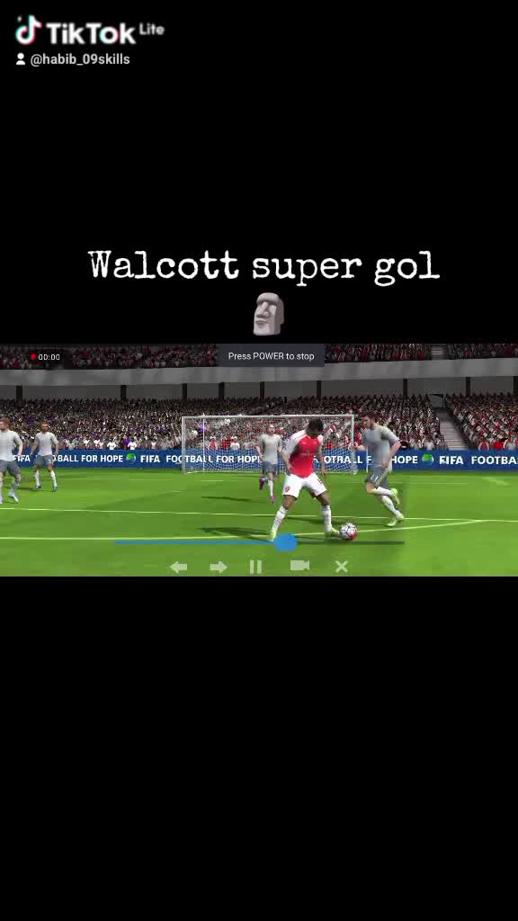 Walcott super finesse gol