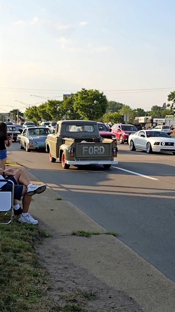 Then this guy shows up 😁😁😁