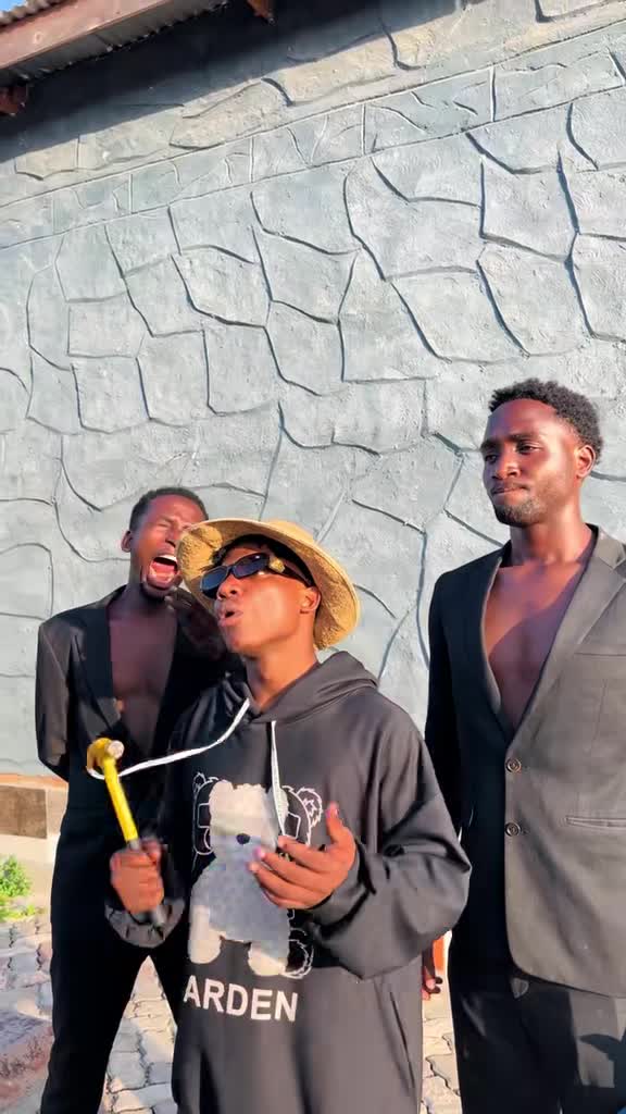 ila mizigo 😂😂😂😂