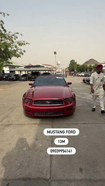 Convertible Ford Mustang 13m Naira