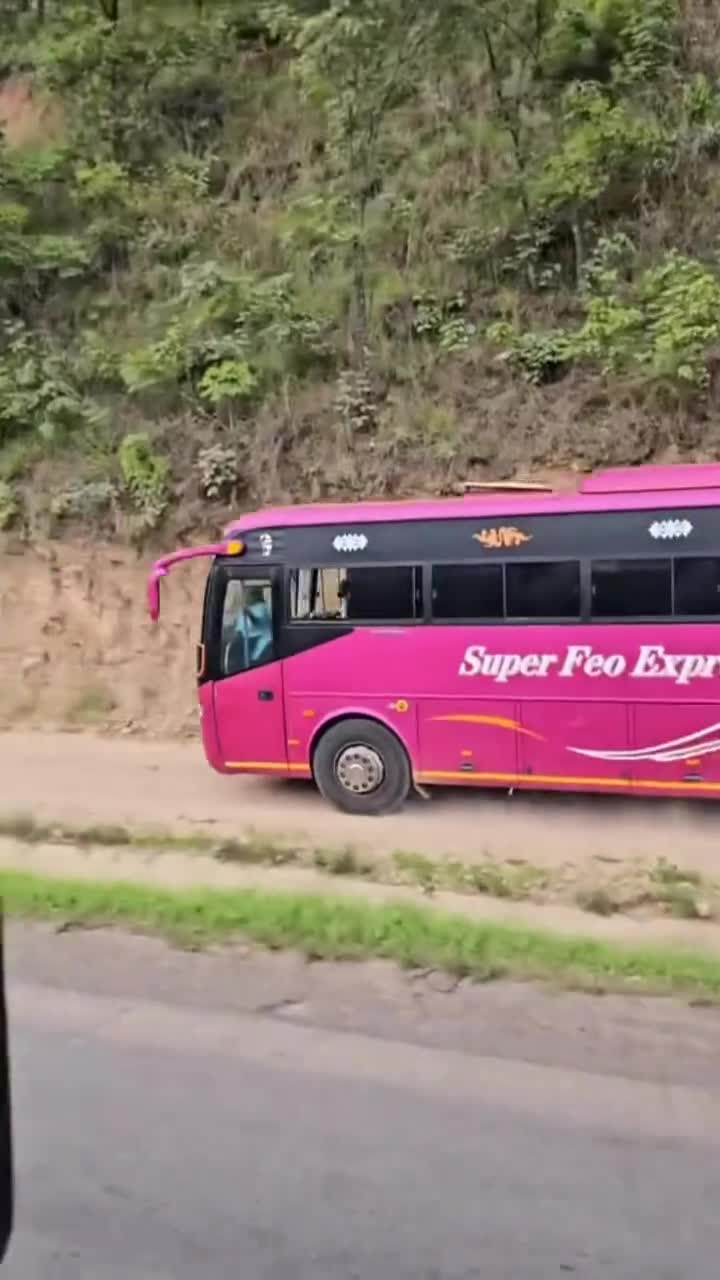 Gusa achia mpaka kwenye kona