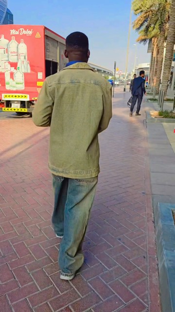 Living Dubai without any relationship?